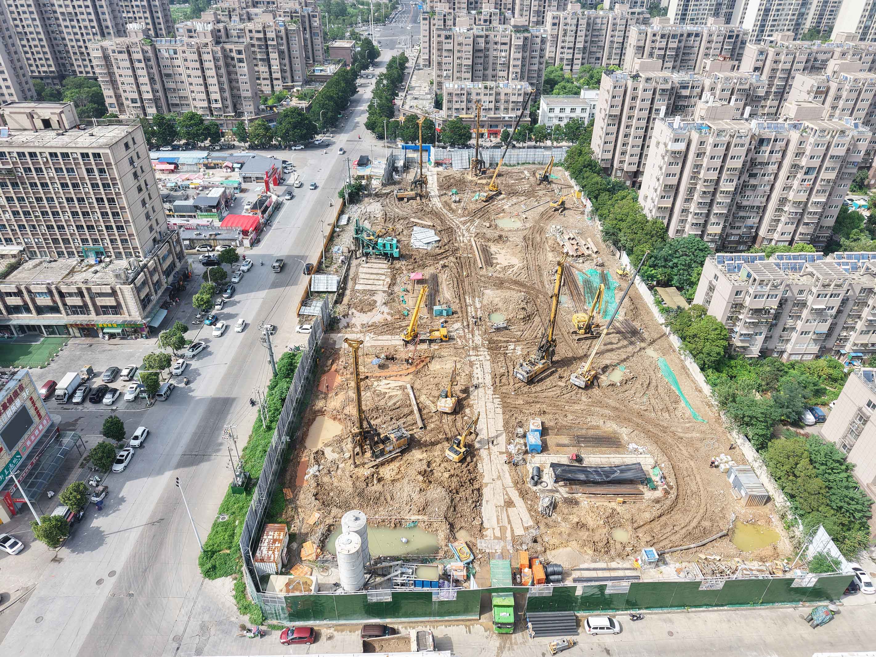 “钢管迷宫”中开辟通途,上工机械TRD工法机破解施工困局! “钢管迷宫”中开辟通途,上工机械TRD工法机破解施工困局!